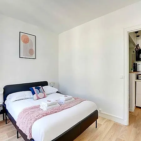 Modern - 2br4p - Sacre-coeur 호텔 2*